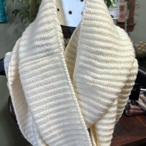 Off white infinity scarf, little chunky warm and cozy, excellent condition
